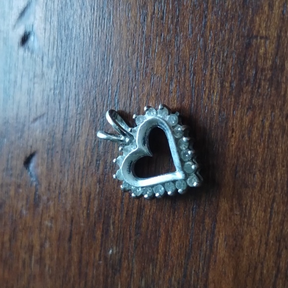 10k Gold .25ct diamond - Picture 4 of 7